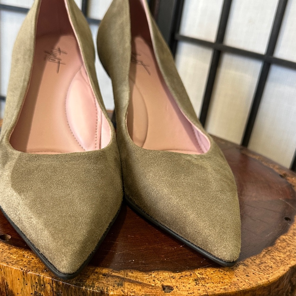 Naot Margo Olive Green Suede Heels NEW Comfort Size 39 NEW - Picture 6 of 13